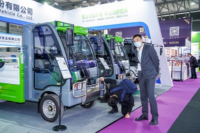 8.环卫设施及用品.jpg