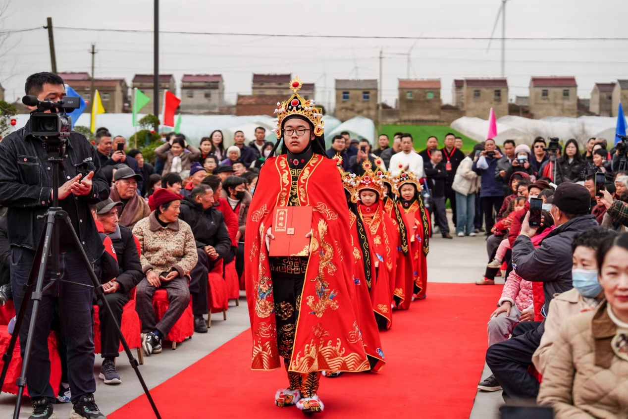 薪火相传 张业宝回乡再收新徒