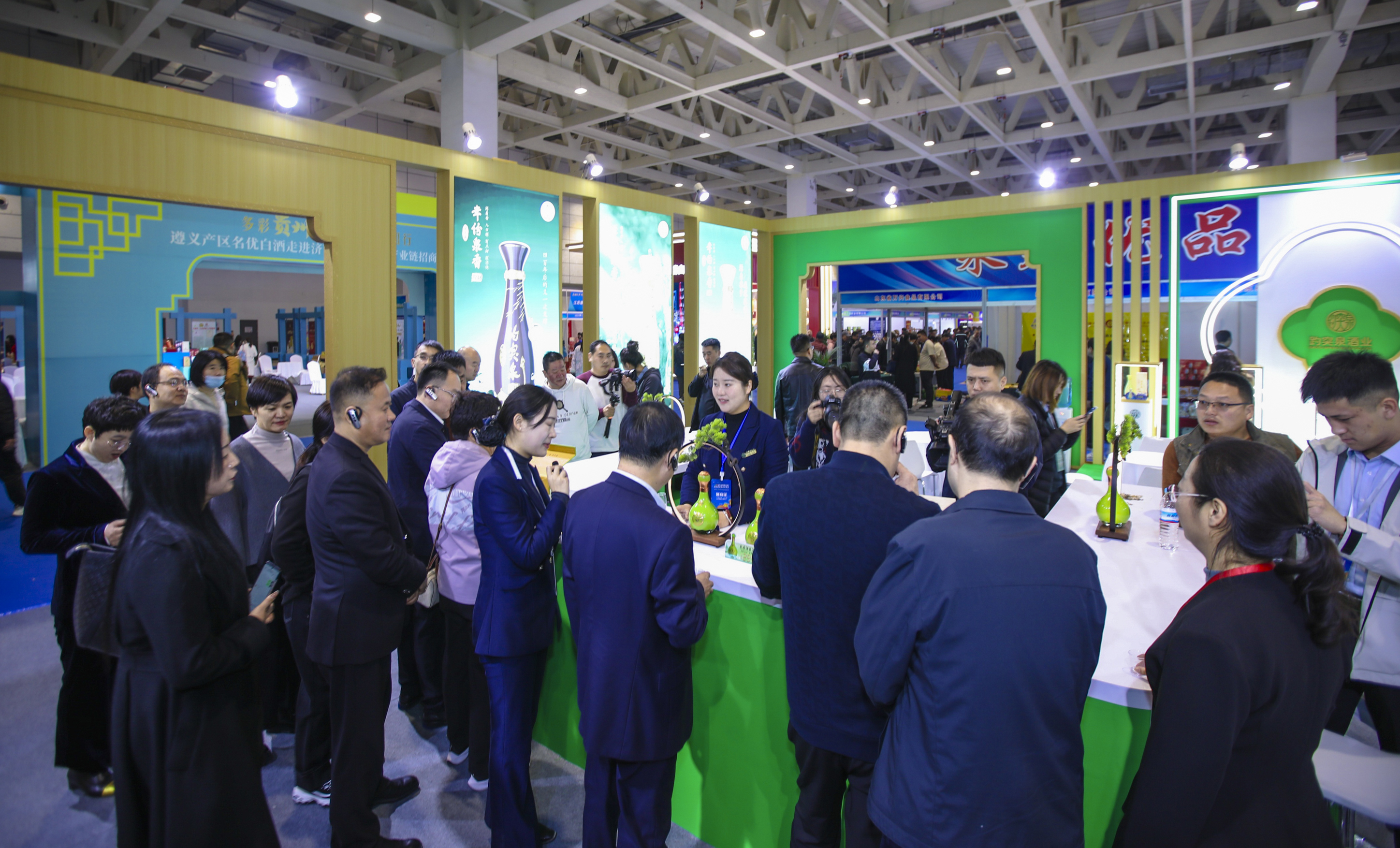 趵突泉展位.jpg 趵突泉展位.jpg